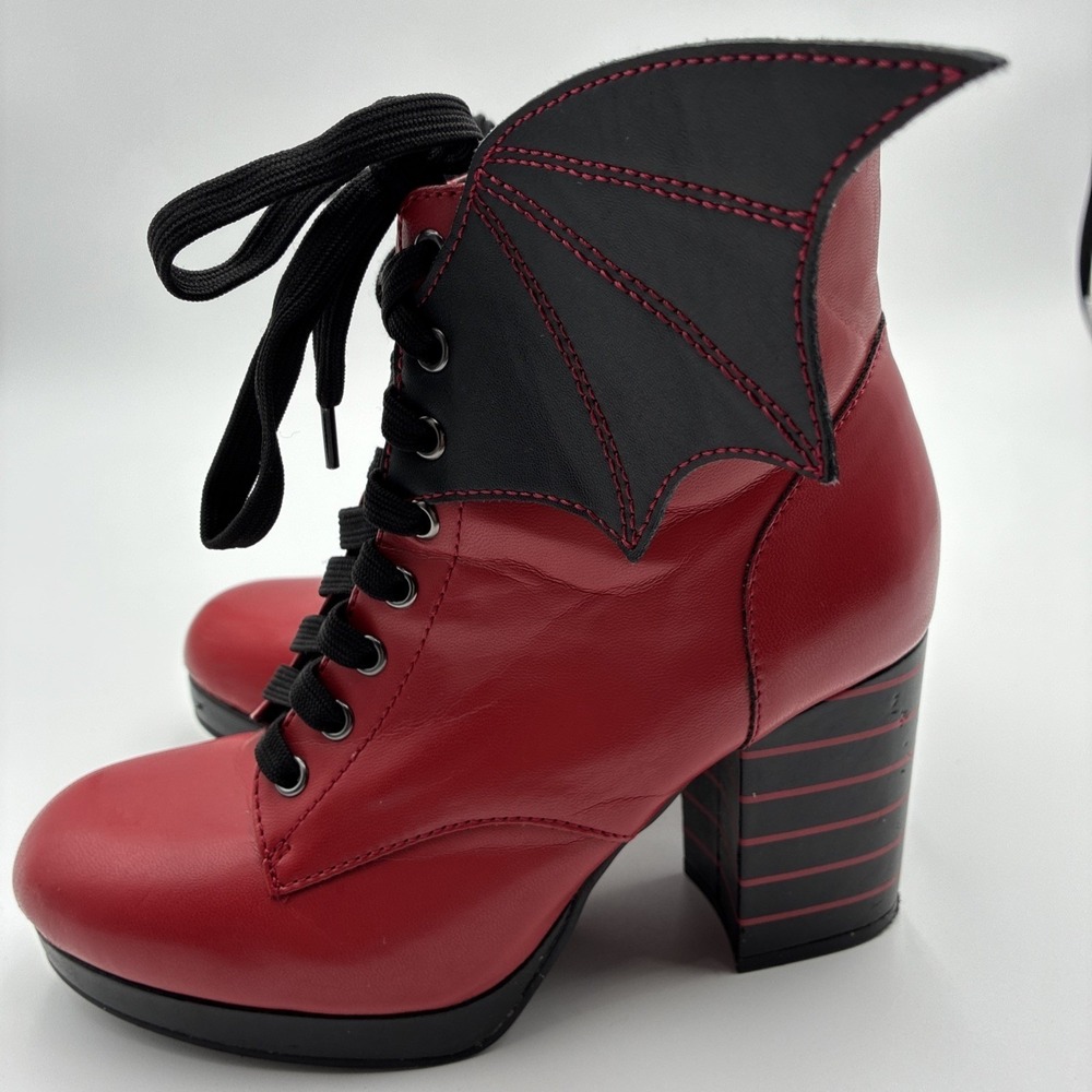 Hotel Transylvania Mavis Red Bat Wing Platform Boots FUN4051AD-6 Womens 6 - Picture 13 of 16